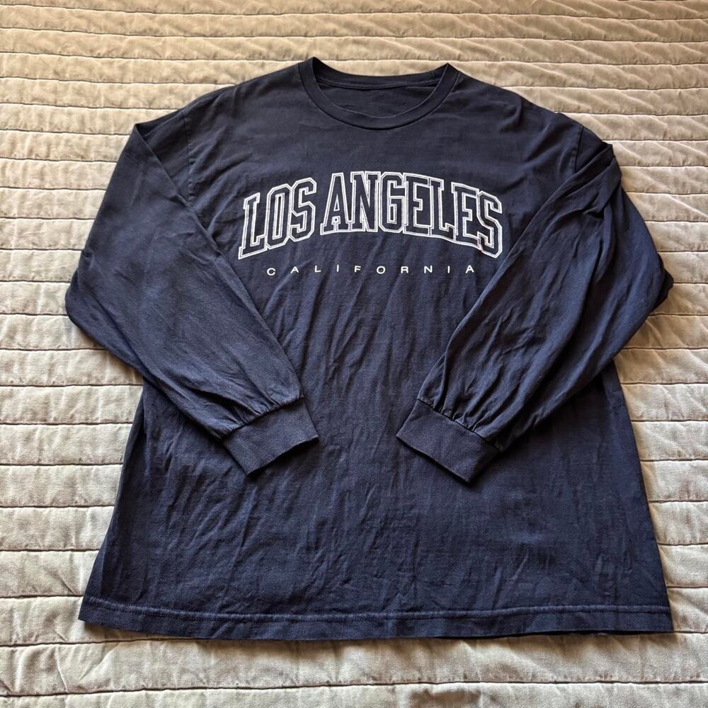J Galt Brandy Melville Black Los Angeles Long Sleeve Tee OS Silver Glitter Print